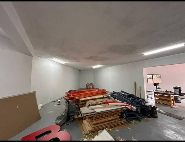 INDUSTRIAL PROPERTY TO RENT IN HALFWAY GARDENS